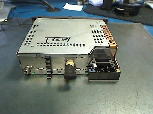 Radio Renault F4R770 8200300859 JM Scenic 2.0 16V - Bild 4 von 4