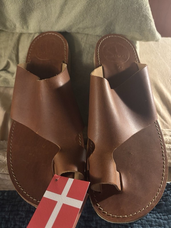 NIB Men’s Duckfeet Mando Sandals Brown Sz 47