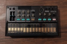 Korg Volca FM Synthesizer with Touch Keyboard Rare Japan Tested