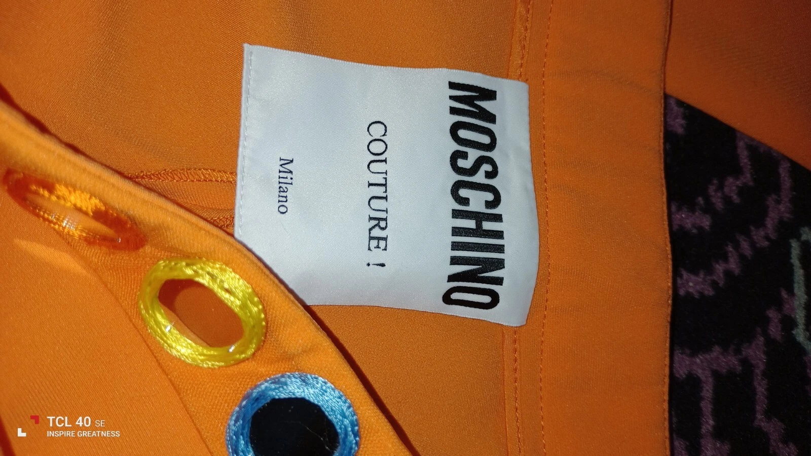 Moschino couture taglia 10 splendido pantalone svasato arancione con veri specchi