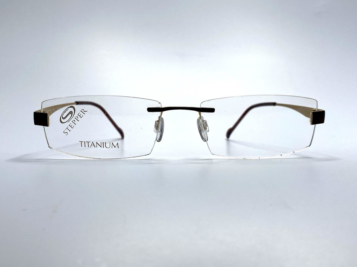 Steppers Non-prescription Titanium Women\'s Eyeglasses in Gold Shop Stepper Titanium Optical Frame SI-83430 F010 | Optorium main image 3