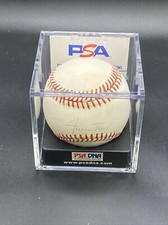 Willie Mays - Signed White ONL Baseball - PSA/DNA Cert. AJ62987 - *1879