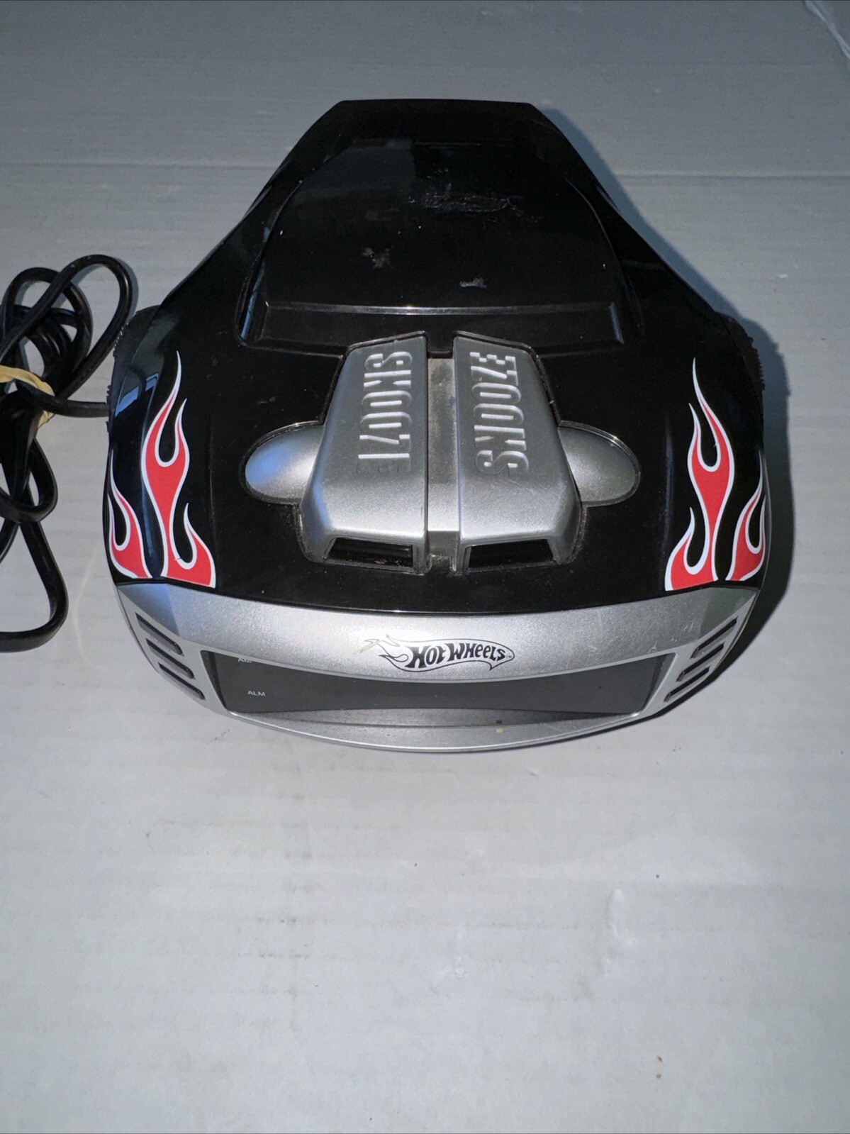 Hot Wheels Car Alarm Clock AM/FM Radio HW800 Engine Night Light From Mattel