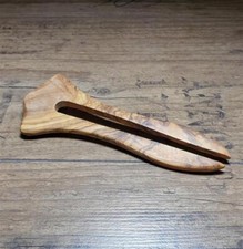 Große Haarforke aus Olivenholz 14 cm