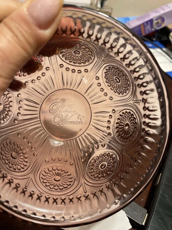 Набор из 2 стеклянных чаш The Pioneer Woman Adeline 5 дюймов слива фиолетовый аметист тиснение - Изображение 2 из 4