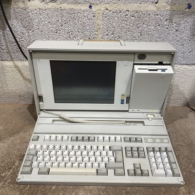 Vintage IBM 8573-061 Luggable Personal Computer Gas Plasma Display P70 Tastatur