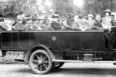 Tqq-81 Transport, Charabanc Nr Eccleston Ferry, Chester, Cheshire um 1925. Foto