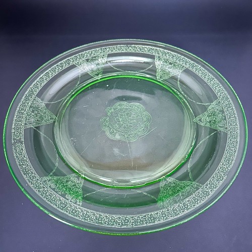 Vintage Federal Uranium Vaseline Green Depression Georgian Love Birds Plate 8.5 - Picture 4 of 10
