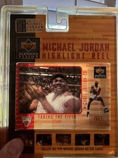 1997 Upper Deck Diamond Vision Michael Jordan Highlight Reel #4 Taking the Fifth