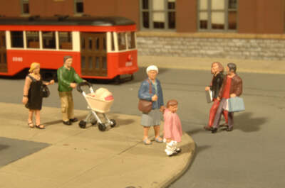 Bachmann SceneScapes 33109 HO Scale Strolling People Figures (6 Pack)