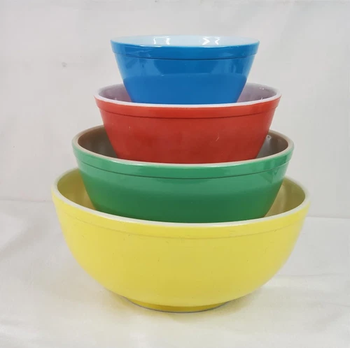 Set Of 4 Vintage PYREX Primary Colors Nesting Mixing Bowls