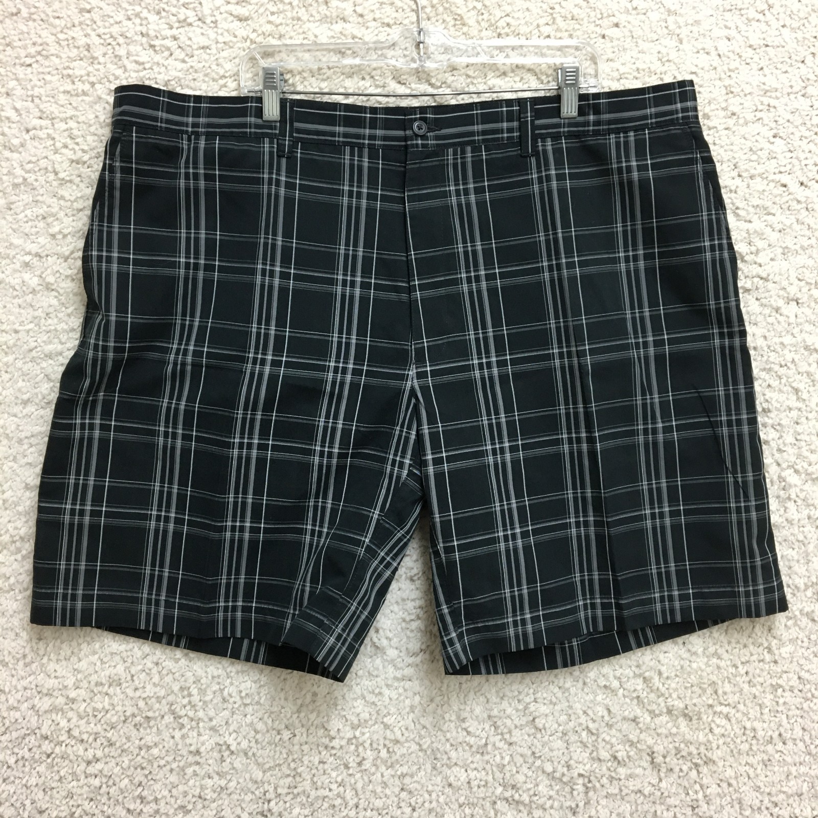 PGA TOUR Golf Shorts 44 Mens Black Plaid Chino Flat Front Performance Stretch