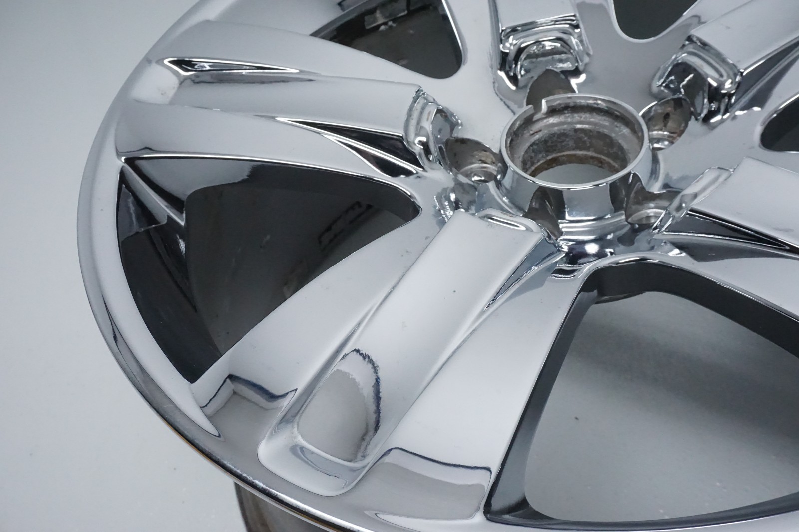 2006 - 2012 Bentley Continental GT 9Jx19H2 ET41 Wheel Rim Chrome 3W0601025AD OEM