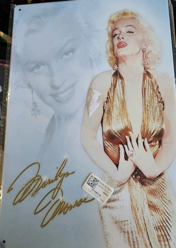 Marilyn Monroe with Gold Dress Decorative Metal Tin Sign 12" x 8" - Image 2 of 2