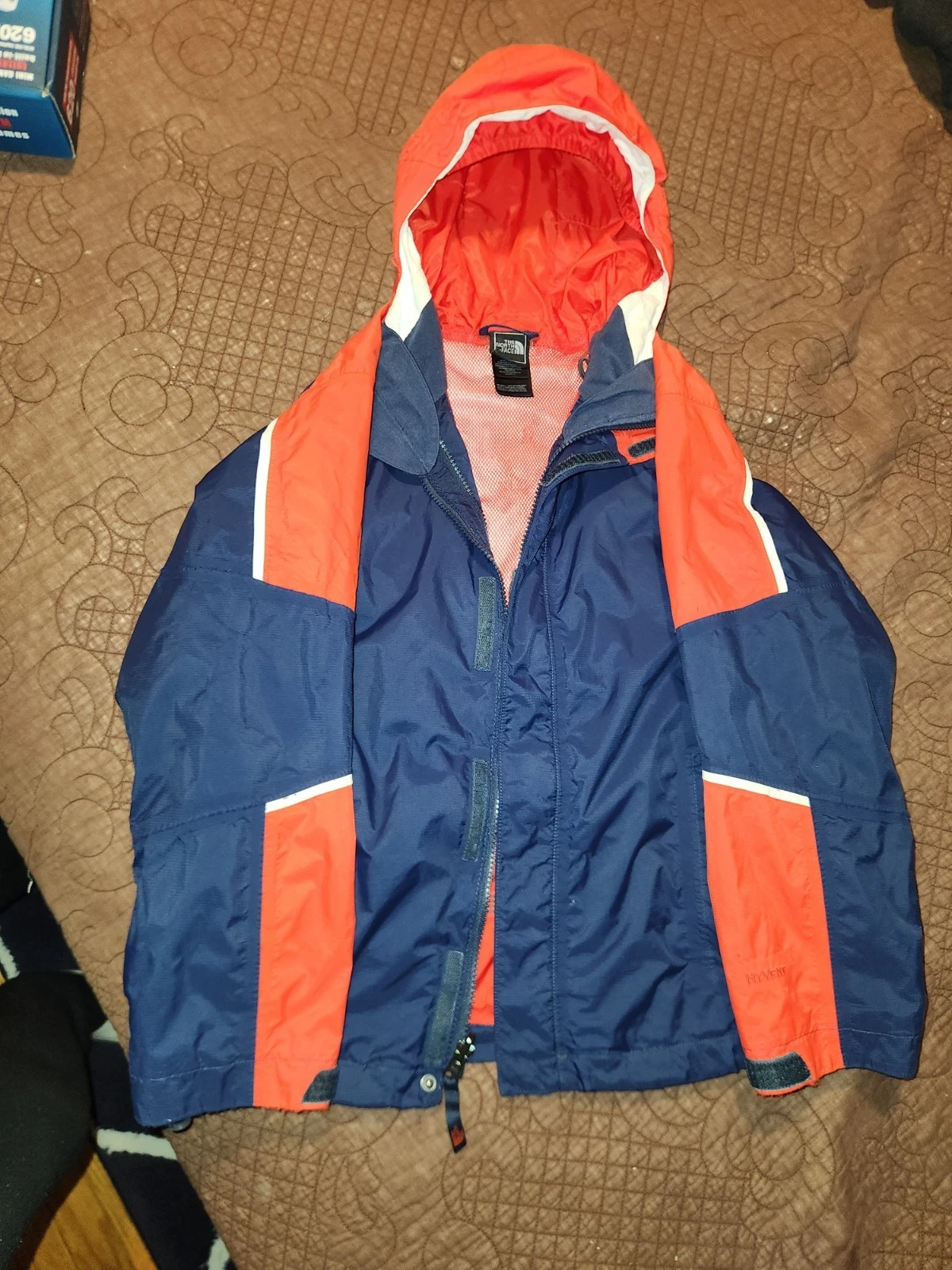 Northface Hyvent Boys SzM 10/12 Rain Jacket. Wind Defender. lightly worn
