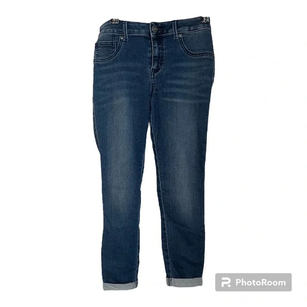 G by Guess woman’s blue denim jeans with cuffs. Size 27 US. image 3