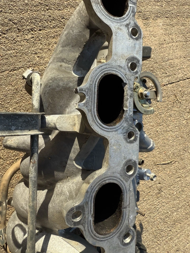 2003 Suzuki Aerio 2.0 Intake - Image 3 of 3