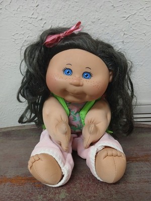Vintage Cabbage Patch Kid Girl Doll 15  Black Hair & Freckles CPK