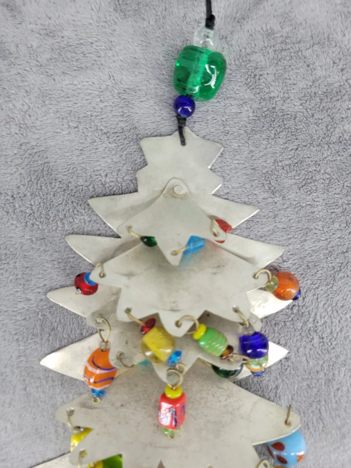 Hierro cortado a mano 3D árbol de Navidad carillón de viento cuentas de vidrio y campanas Nana de cobre 17" Foto 2 de 4