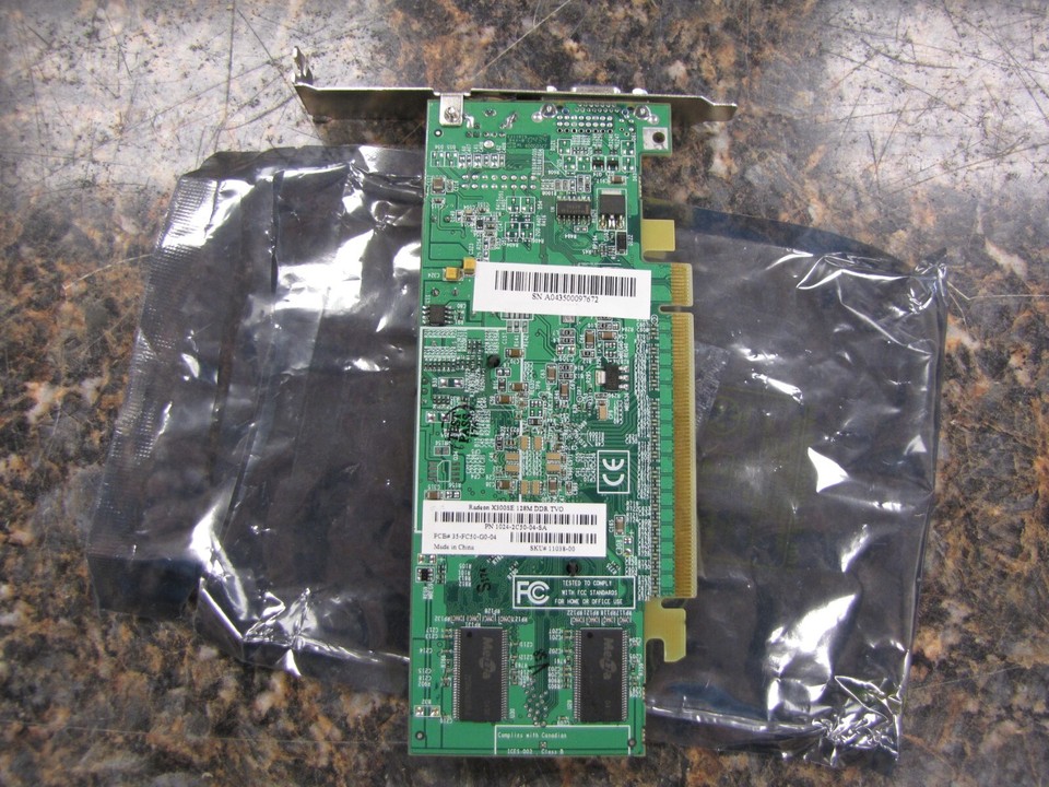 Carte Graphique ATI Radeon X300SE 128Mo VGA/TV-Occasion Parfaite Pour PC Fixe