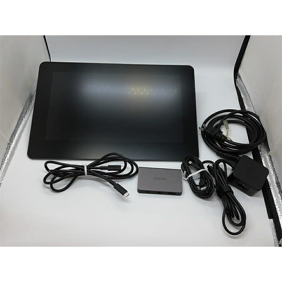 Wacom DTH-1320 Cintiq Pro 13 Pen Display 13.3 Inch Graphics Wacom DTH-1320 Cintiq Pro 13 Pen Display 13.3 Inch Graphics