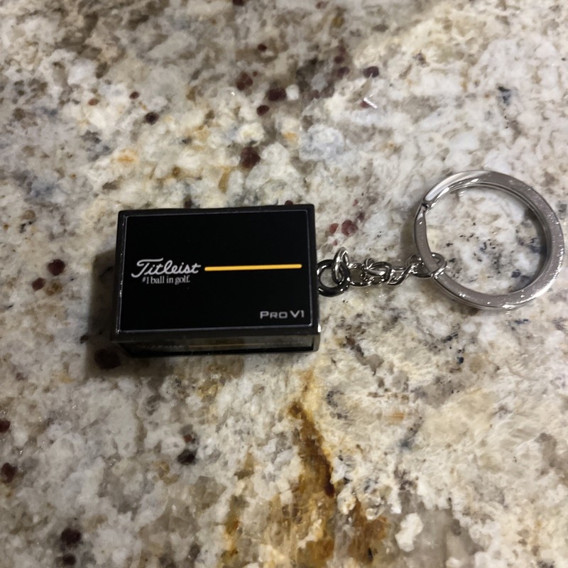 Titleist Prov1 golf key chain keychain