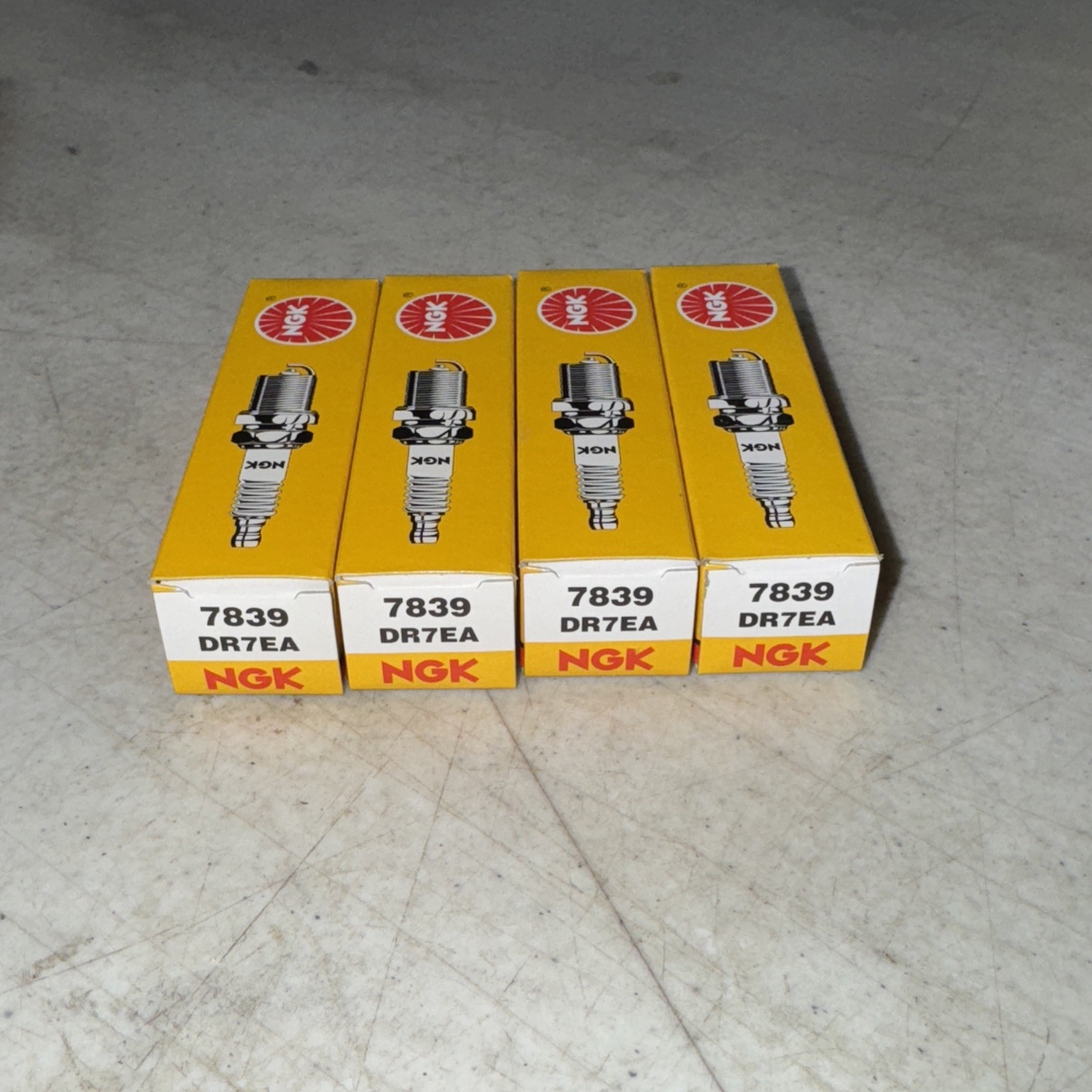 4 NGK Resistor Sparkplug DR7EA 7839