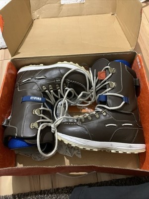 Thirty Two Black Lashed Snowboard Boots Größe 7,5 UK. 