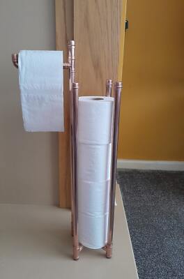Handgefertigter freistehender Ersatz-Toilettenpapierständer & Halter aus Kupferrohr