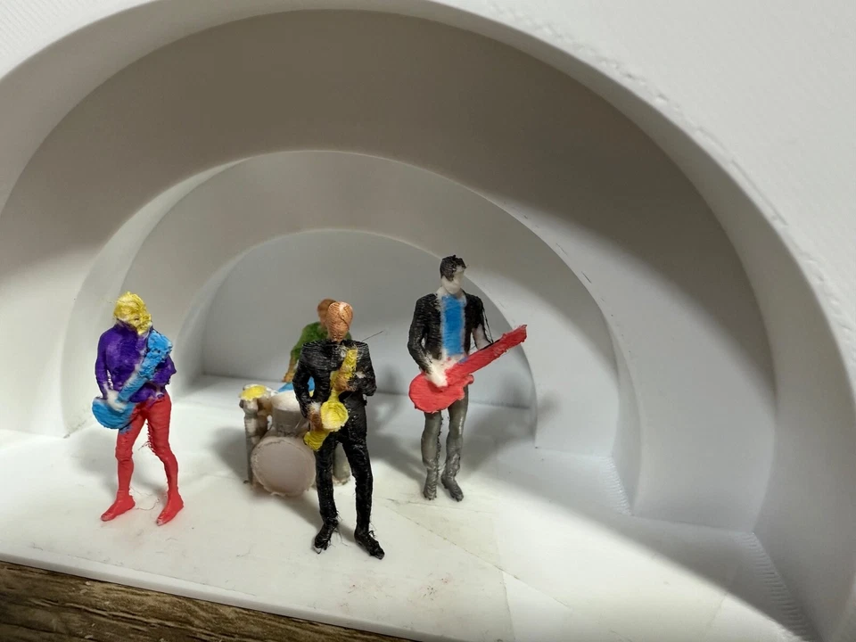 O Scale Four Piece Rock Band - Musicians Include 2 Guitarist Saxophone & Drummer - Image 2 of 4