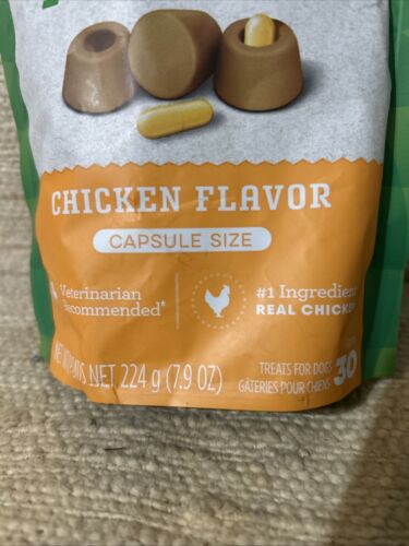 Greenies Pill Pockets For Dogs Capsule Size Natural Soft Dog Treats, Chicken - Picture 2 of 3
