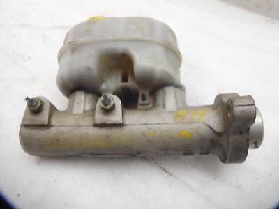 99 00 01 Dodge Ram AH 3.9L Brake Master Cylinder Valve Tube Chamber GR-5 D