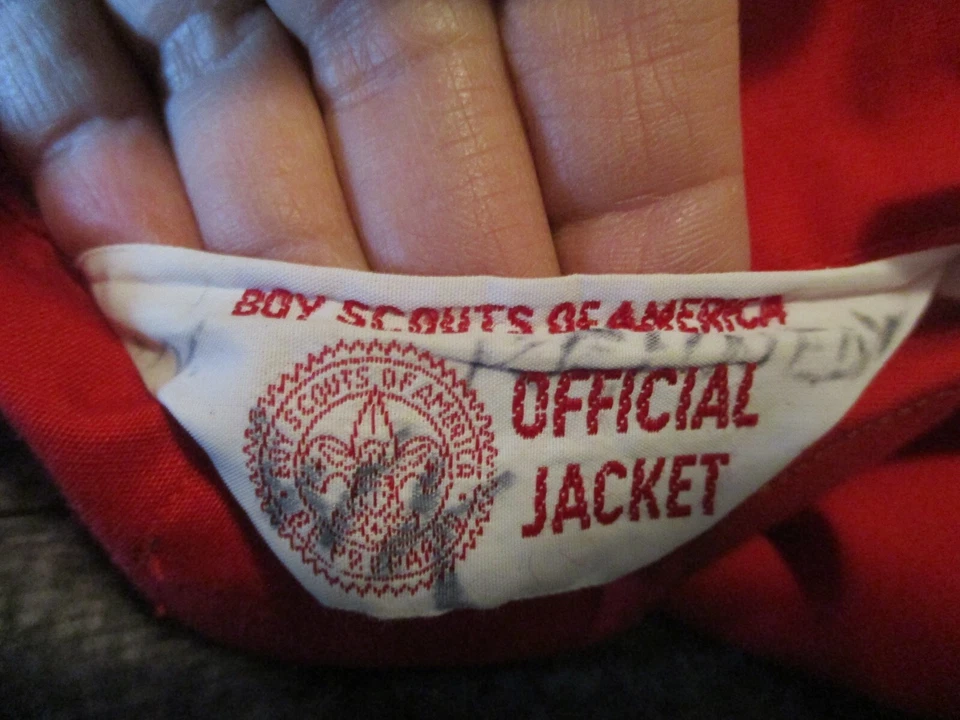 VINTAGE 1970s-80s BOY SCOUT JACKET w/39 PATCHES TALON ZIPPER- Sz 16 (MENS SMALL) - Image 3 of 4