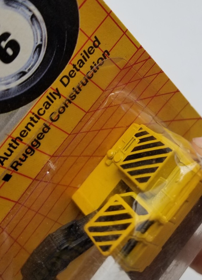 Matchbox 1990 EXCAVATOR (New Model) MB-6 Yellow Black DieCast 1/64