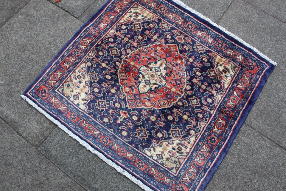 Fine Vintage Hand Made Traditional Rug Oriental Wool Blue Small Rug 75x67cm - Image 2 of 4