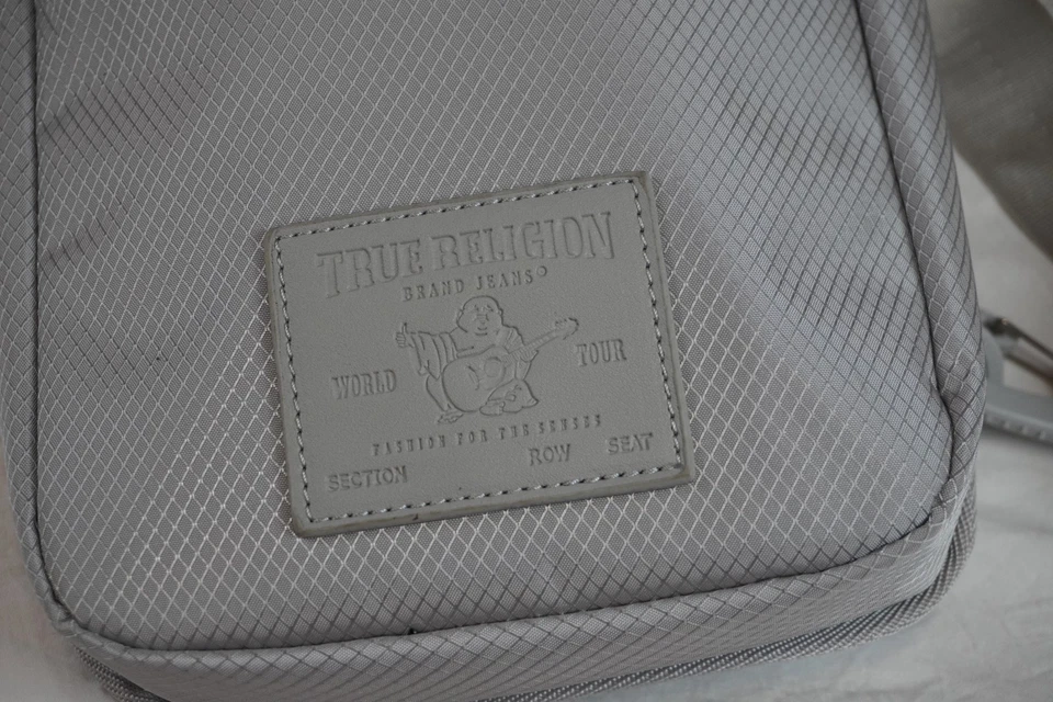 Bandolera True Religion para hombre - gris reflectante nailon - nueva con etiquetas Foto 2 de 4