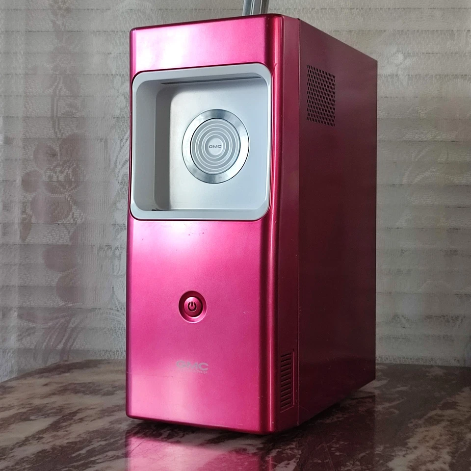 GMC R-2 Toast Multimedia HTPC Retro PC from 2006 - Image 2 of 4