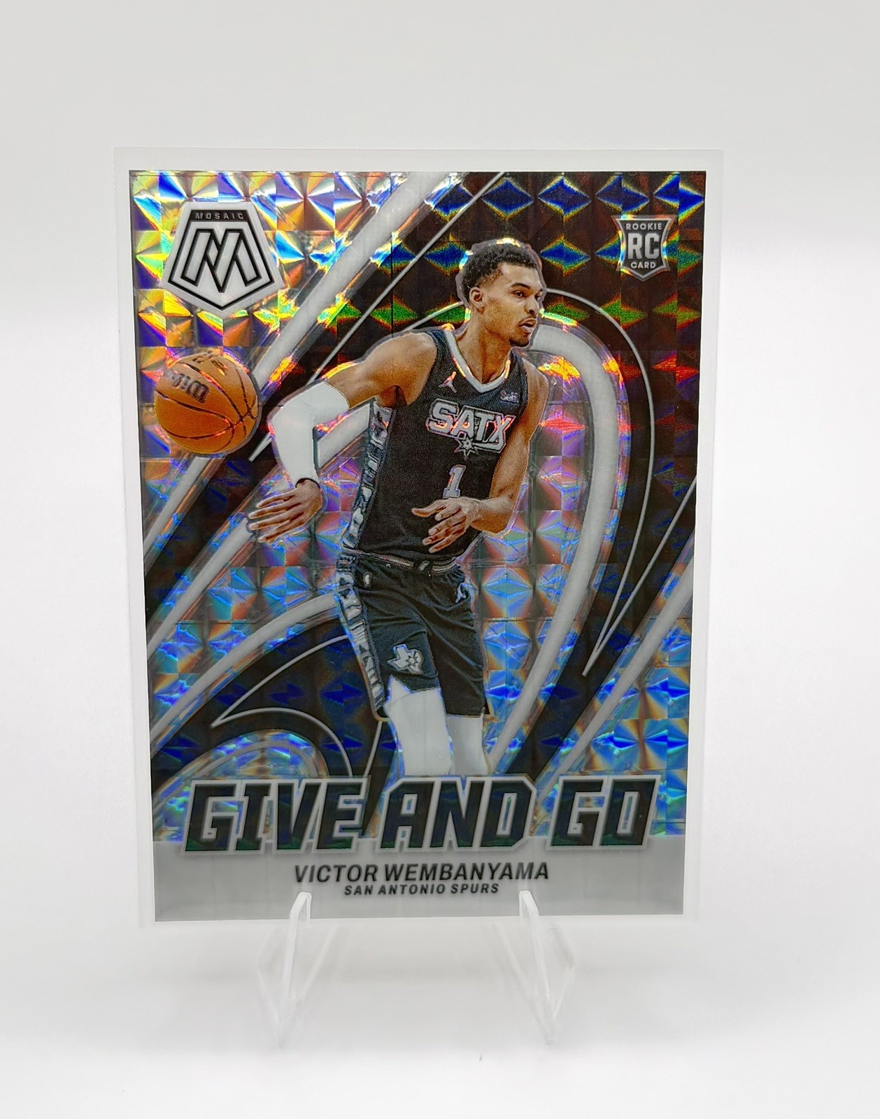 2023-24 Panini Mosaic - Give and Go Victor Wembanyama #12 Mosaic Prizm (RC)