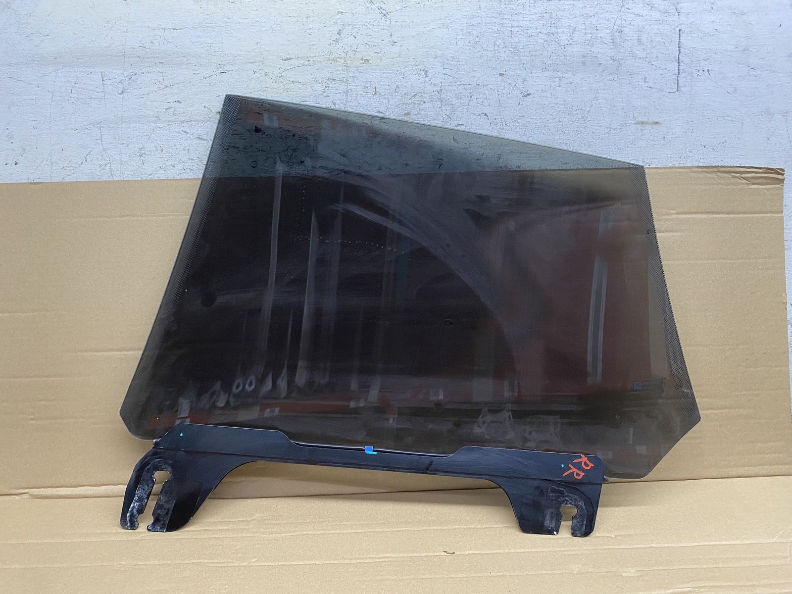 2020-2025 ASTON MARTIN DBX OEM RH RIGHT REAR DOOR ACOUSTIC GLASS WINDOW