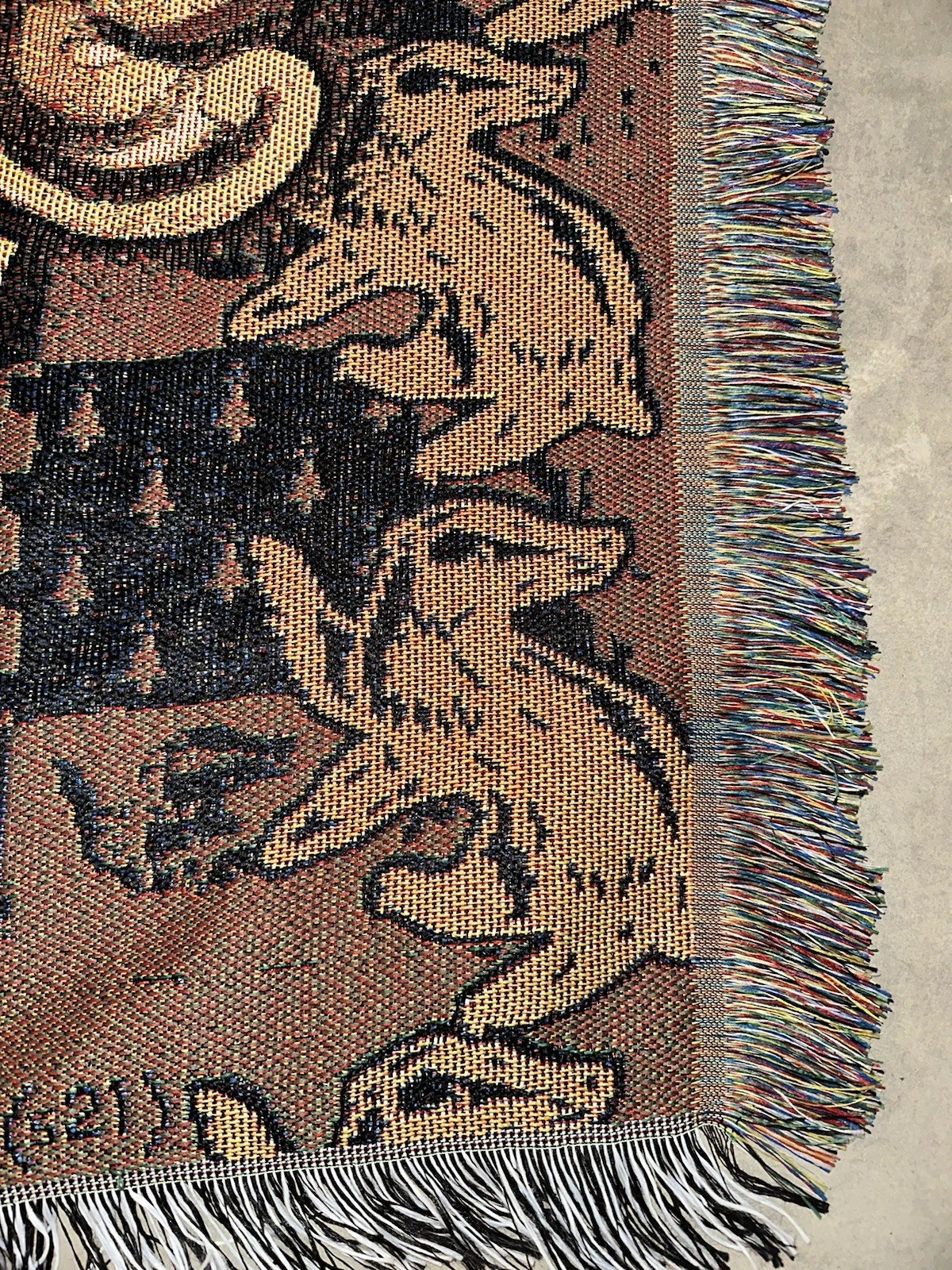 Harry Potter  Woven Tapestry Throw Blanket 63”x 50” Hufflepuff Crest