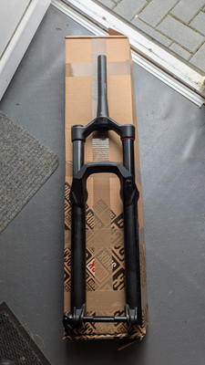 Rock Shox Psylo Silver RC 140mm 27,5''