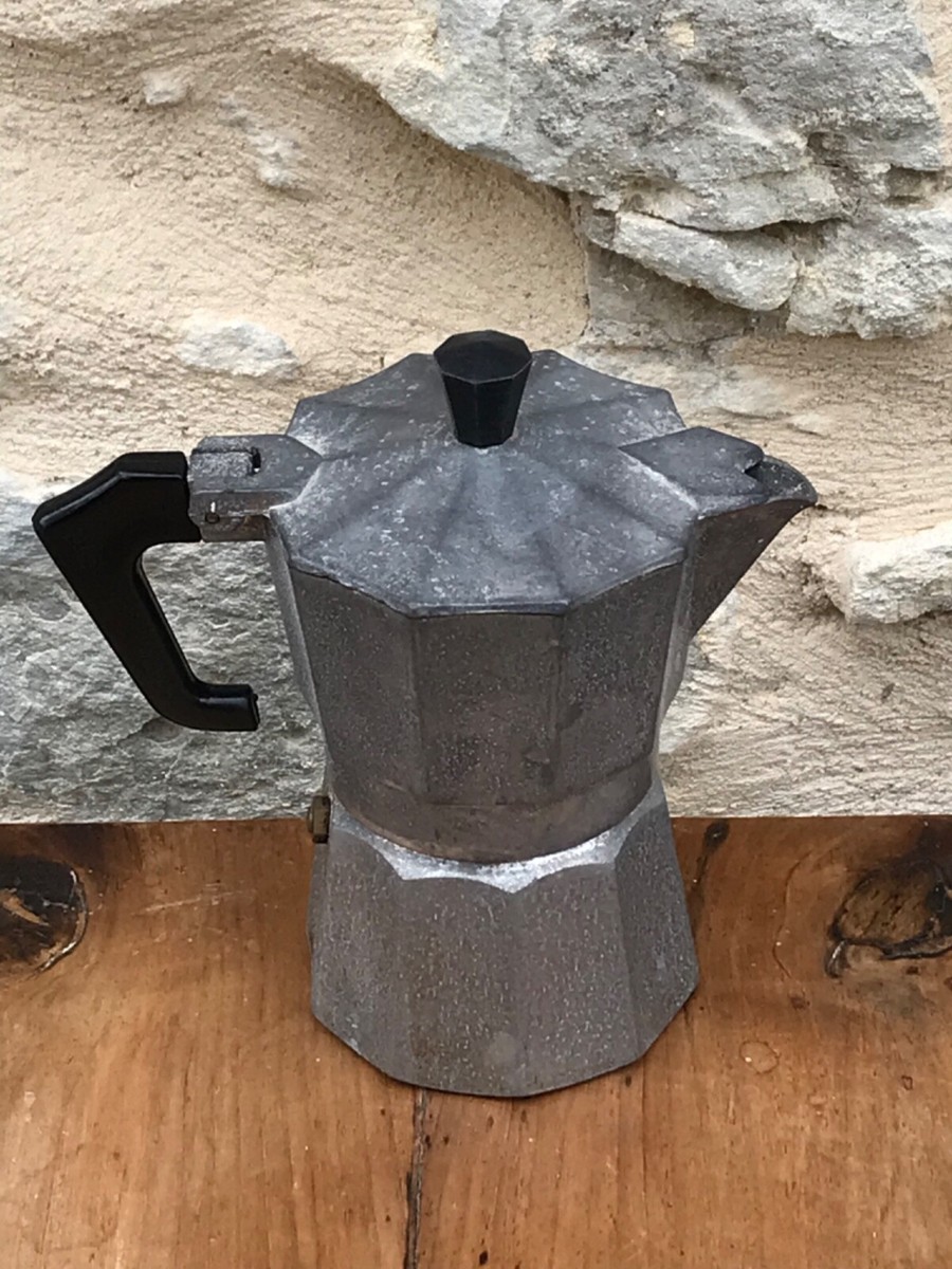 Ancienne cafetière italienne, en aluminium