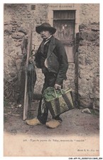 CAR-AFPP2-0095-43 - Velay peasant type returning from the market