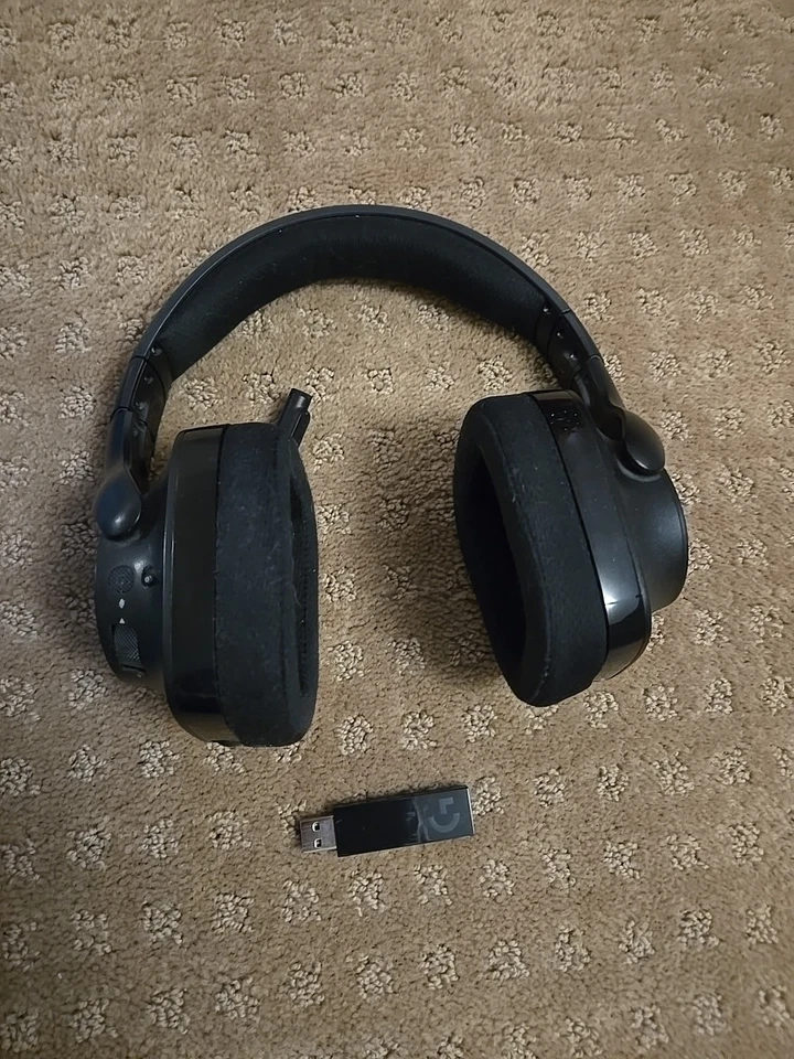 Fone de Ouvido Surround para Jogos Logitech G533 Wireless DTS 7.1 - com Dongle (981-000632) - Imagem 2 de 4