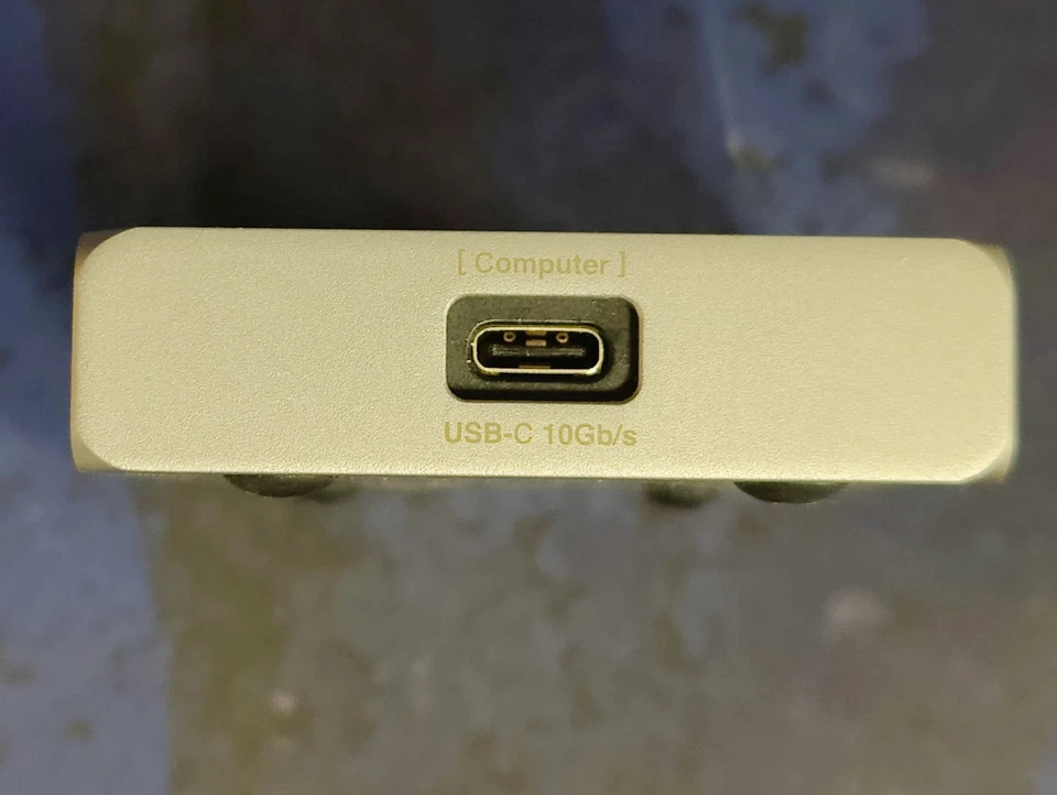 Base SOHO CalDigit USB-C 10Gb/s - Hasta 4K 60Hz, HDMI 2.0b, DisplayPort 1.4,... Foto 4 de 4