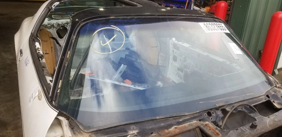 1981 PONTIAC FIREBIRD TRANS-AM WINDSHIELD GLASS Foto 4 de 4