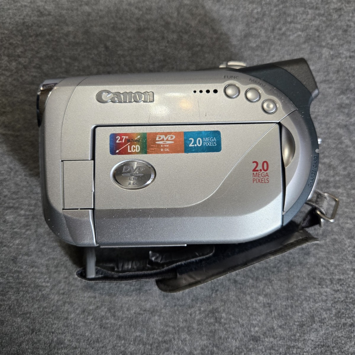 koina1608　DVD×2個 Canon NTSC DC22 Silver Black 2.0 Megapixels 10x Zoom DVD Camcorder