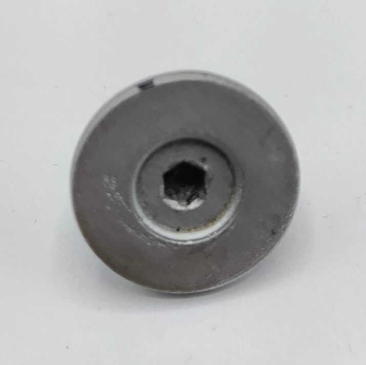 11-17 HONDA ODYSSEY Bumper Rear Cover Bolt Bolts Screw To Body Under Hatch - Image 3 of 4