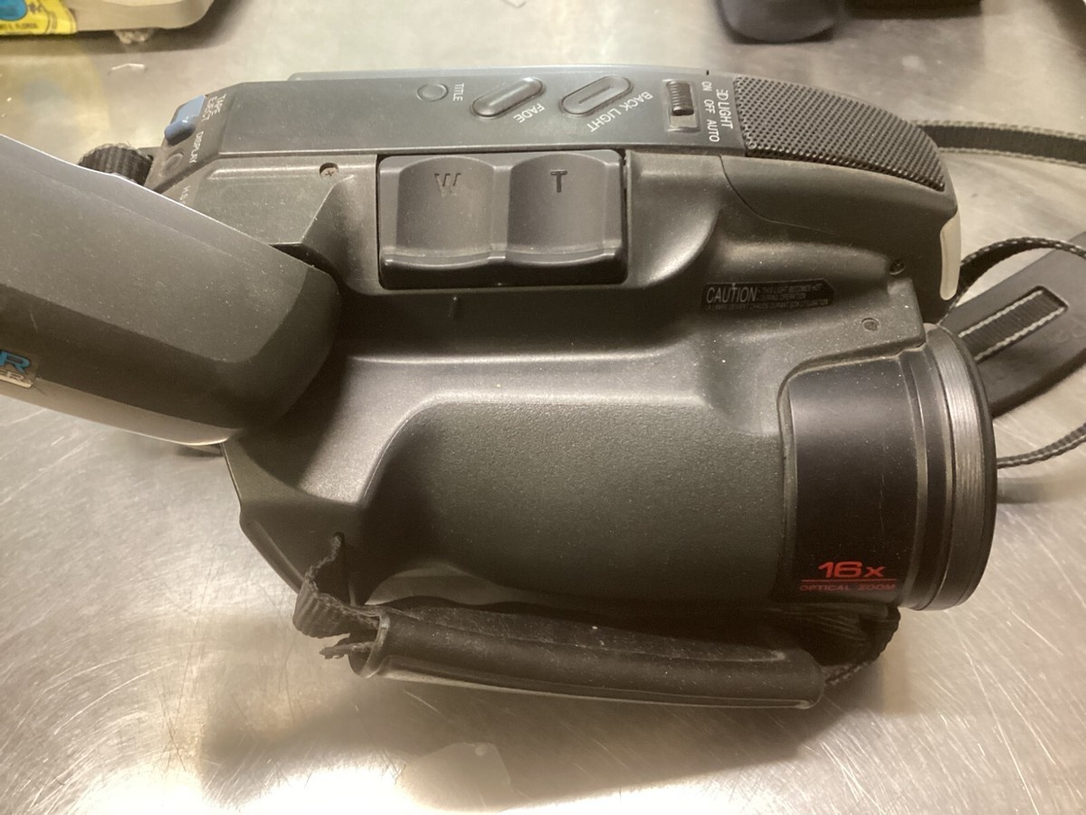 Panasonic Palmcorder IQ PV-A386 16x Optical Zoom Color Viewfinder