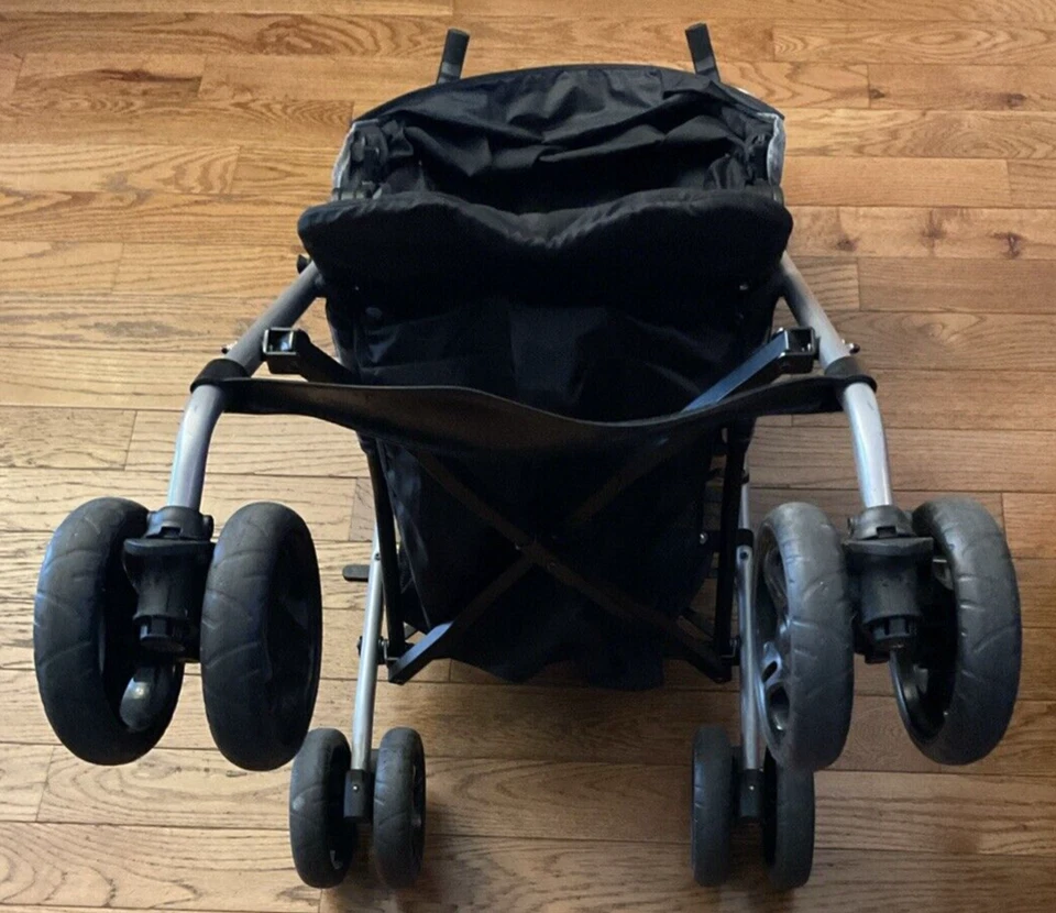Preowned Summer Infant 3D Lite Stroller Black with Hood Locking Wheels Padded - Image 4 of 4